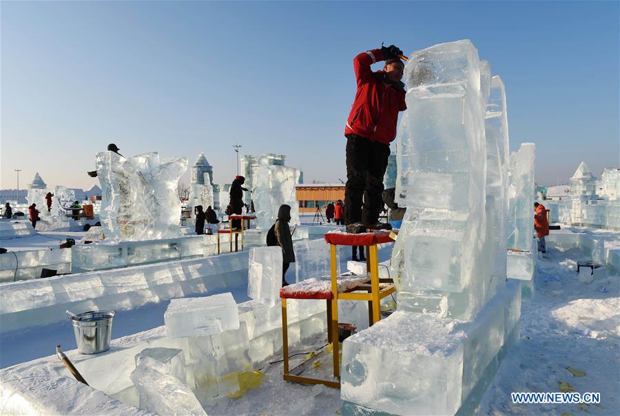 CHINA-HARBIN-ICE SCULPTURE CONTEST (CN)