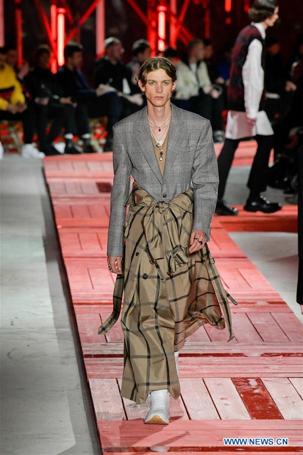 FRANCE-PARIS-MEN'S FASHION WEEK-ALEXANDER MCQUEEN