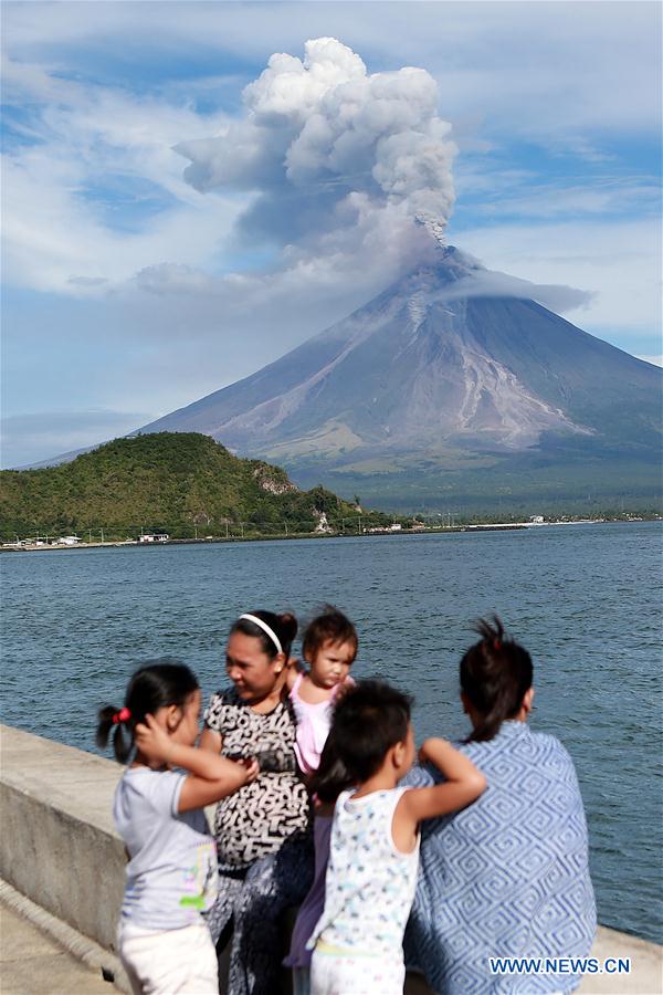 PHILIPPINES-ALBAY-VOLCANO-ERUPTION