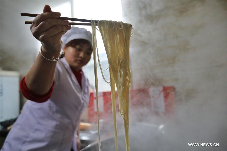 CHINA-GUIZHOU-SUIYANG-RURAL ECONOMY-NOODLE-MAKING (CN)