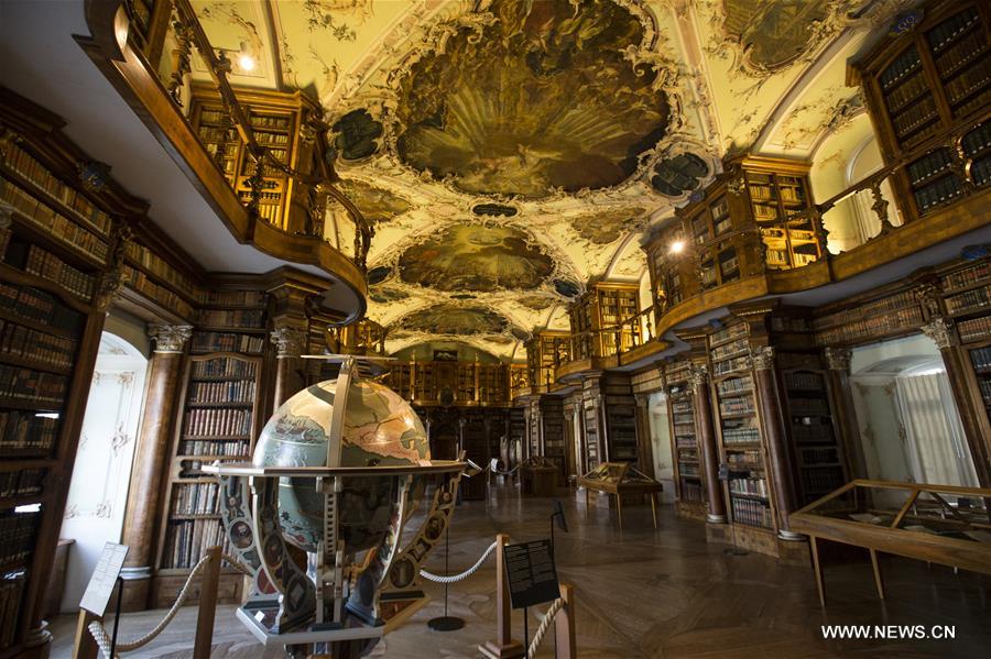 SWITZERLAND-ST.GALLEN CITY-ABBEY LIBRARY