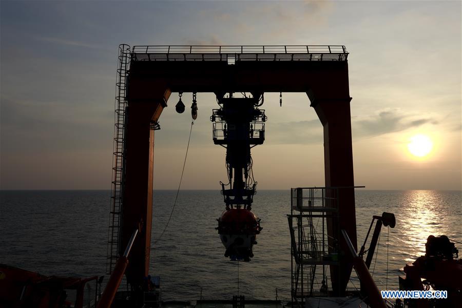 CHINA-SOUTH CHINA SEA-DEEP SEA WARRIOR-NIGHT DIVE (CN)