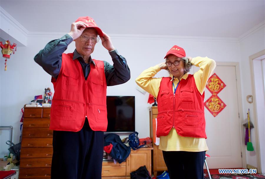 CHINA-QINGDAO-SCO-COUPLE VOLUNTEER (CN)