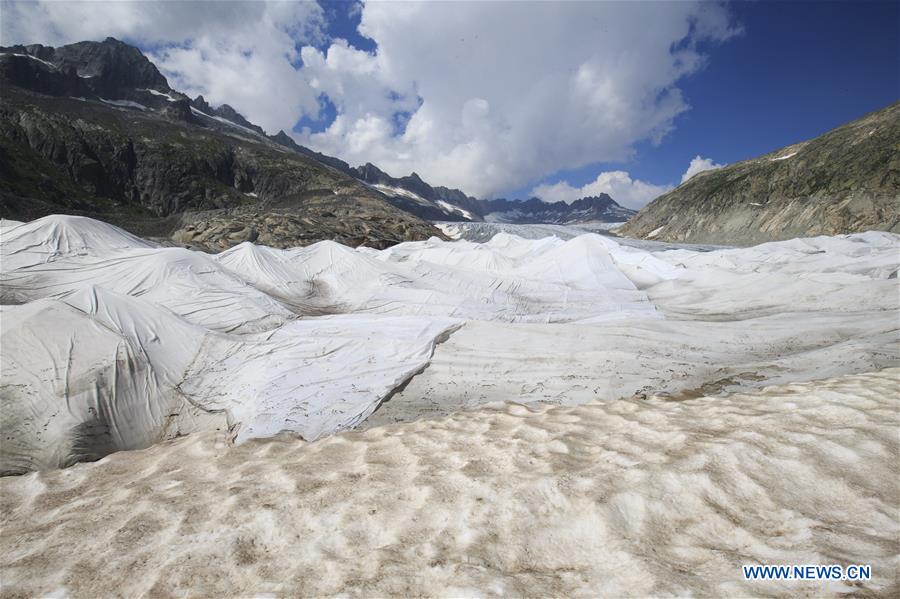 SWITZERLAND-FURKA PASS-RHONE GLACIER-MELTING