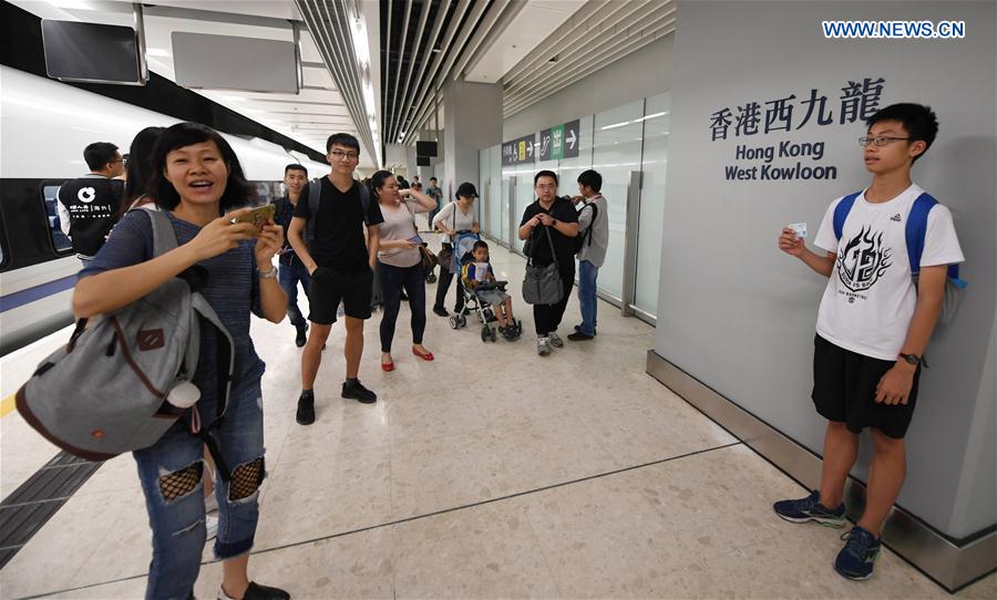 CHINA-GUANGDONG-HONG KONG-HIGH-SPEED RAILWAY OPENING (CN)