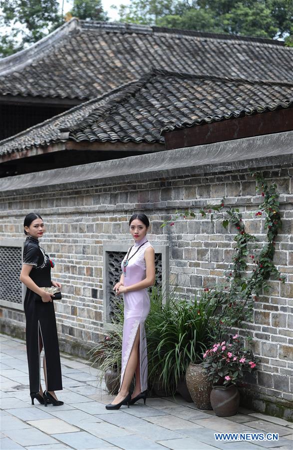 CHINA-SICHUAN-ANCIENT TOWN-CHEONGSAM SHOW (CN)