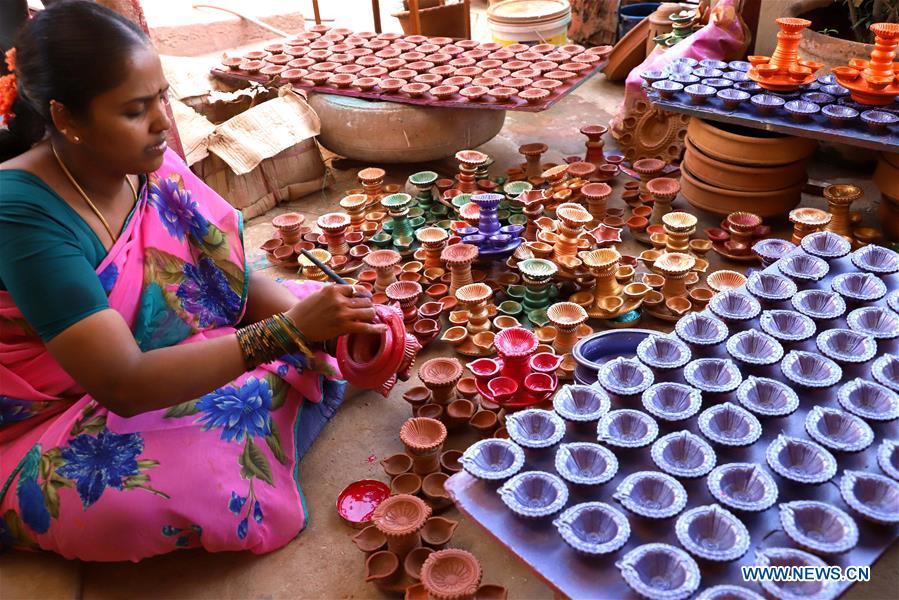 INDIA-BANGALORE-CULTURE-DIWALI FESTIVAL