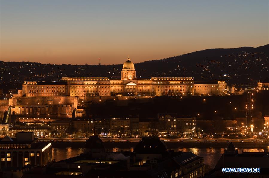 HUNGARY-BUDAPEST-LIGHTS-VIEW