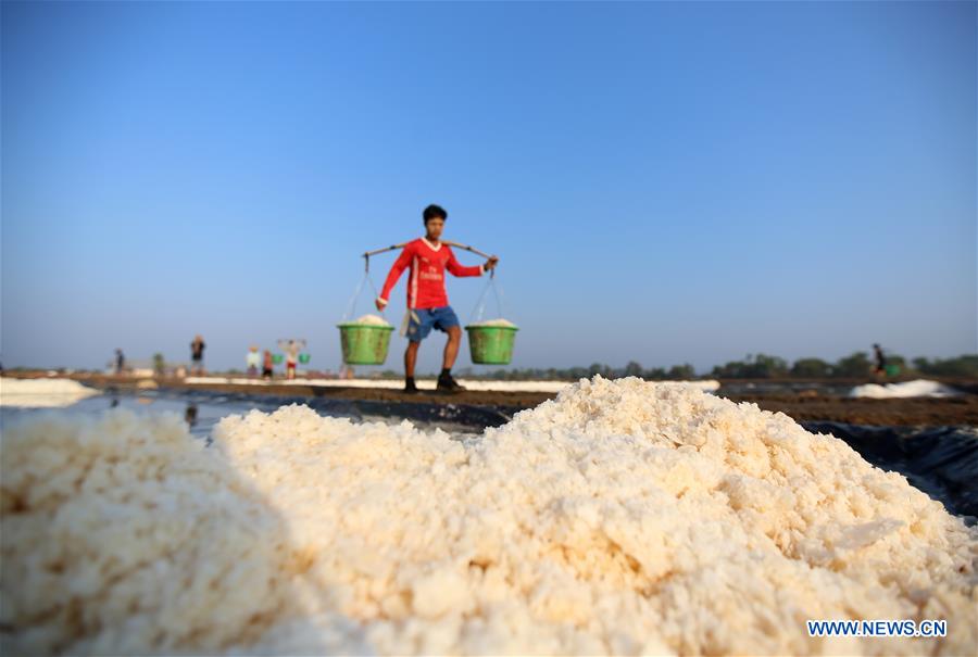 MYANMAR-THANBYUZAYAT-SALT BED