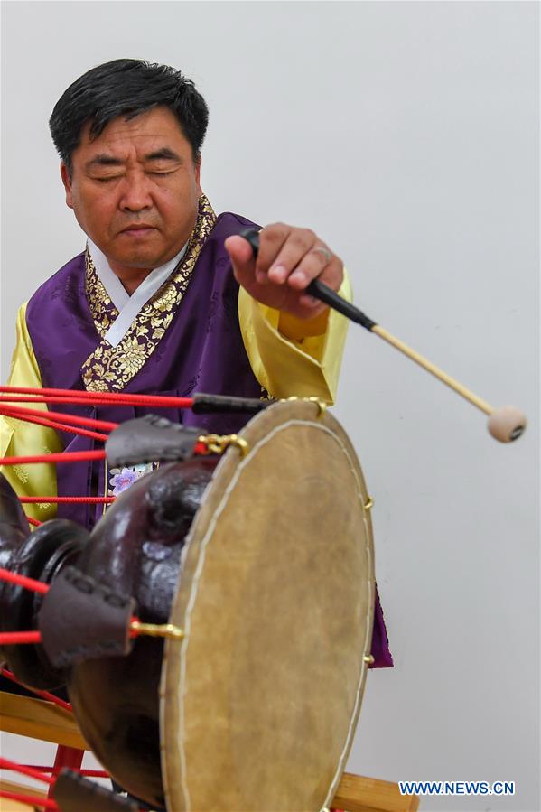 CHINA-JILIN-CHANGCHUN-KOREAN LONG DRUM (CN)