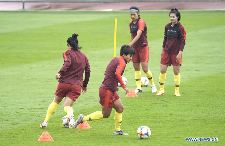 (SP)FRANCE-LE HAVRE-2019 FIFA WOMEN'S WORLD CUP-ROUND OF 16-CHINA-TRAINING SESSION