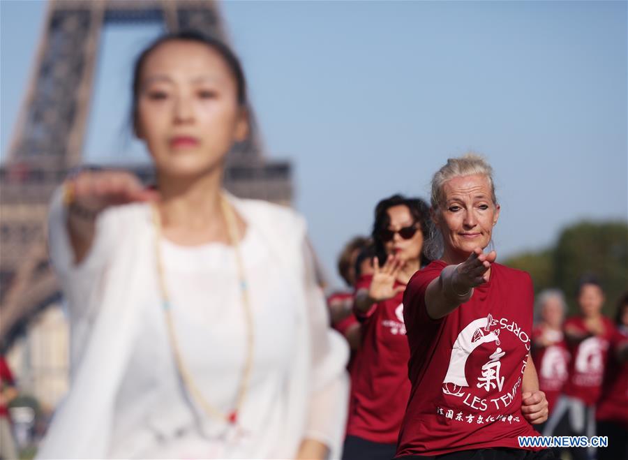 FRANCE-PARIS-QIGONG-PRACTICE