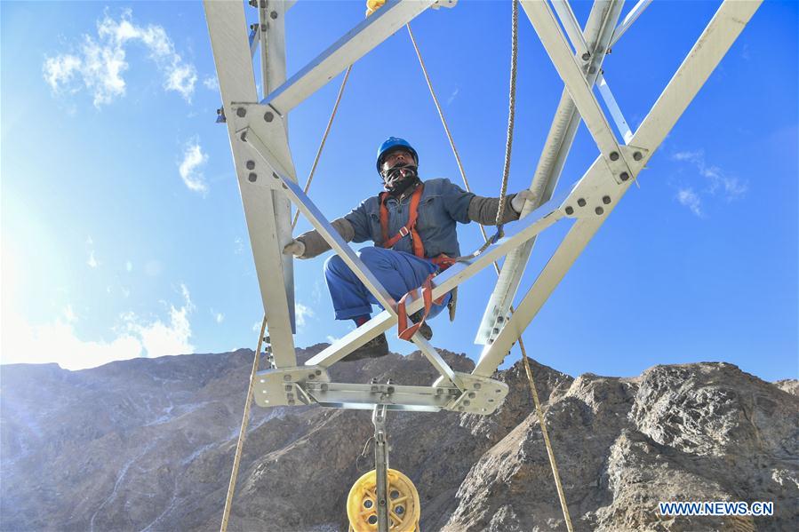 CHINA-XINJIANG-TAXKORGAN-POWER GRID-CONSTRUCTION (CN)