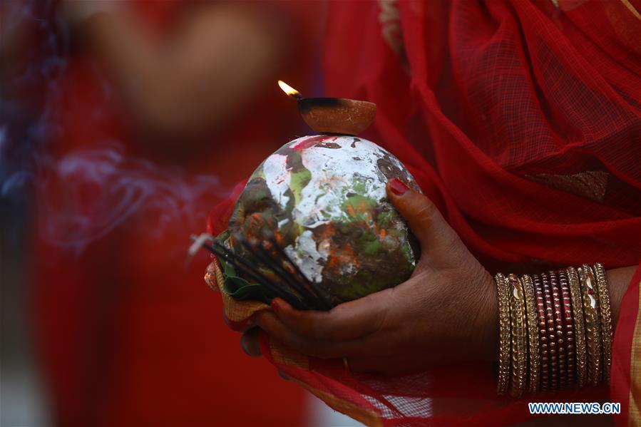 NEPAL-KATHMANDU-CHHATH FESTIVAL