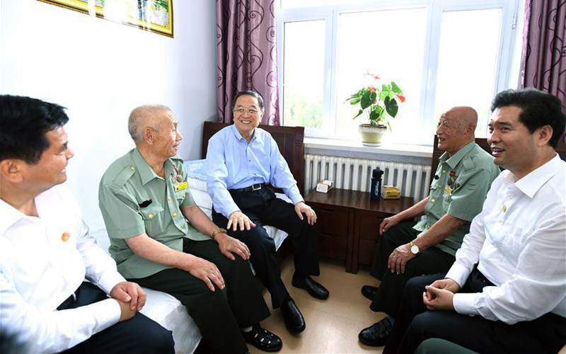 Central delegation visits residents in Inner Mongolia